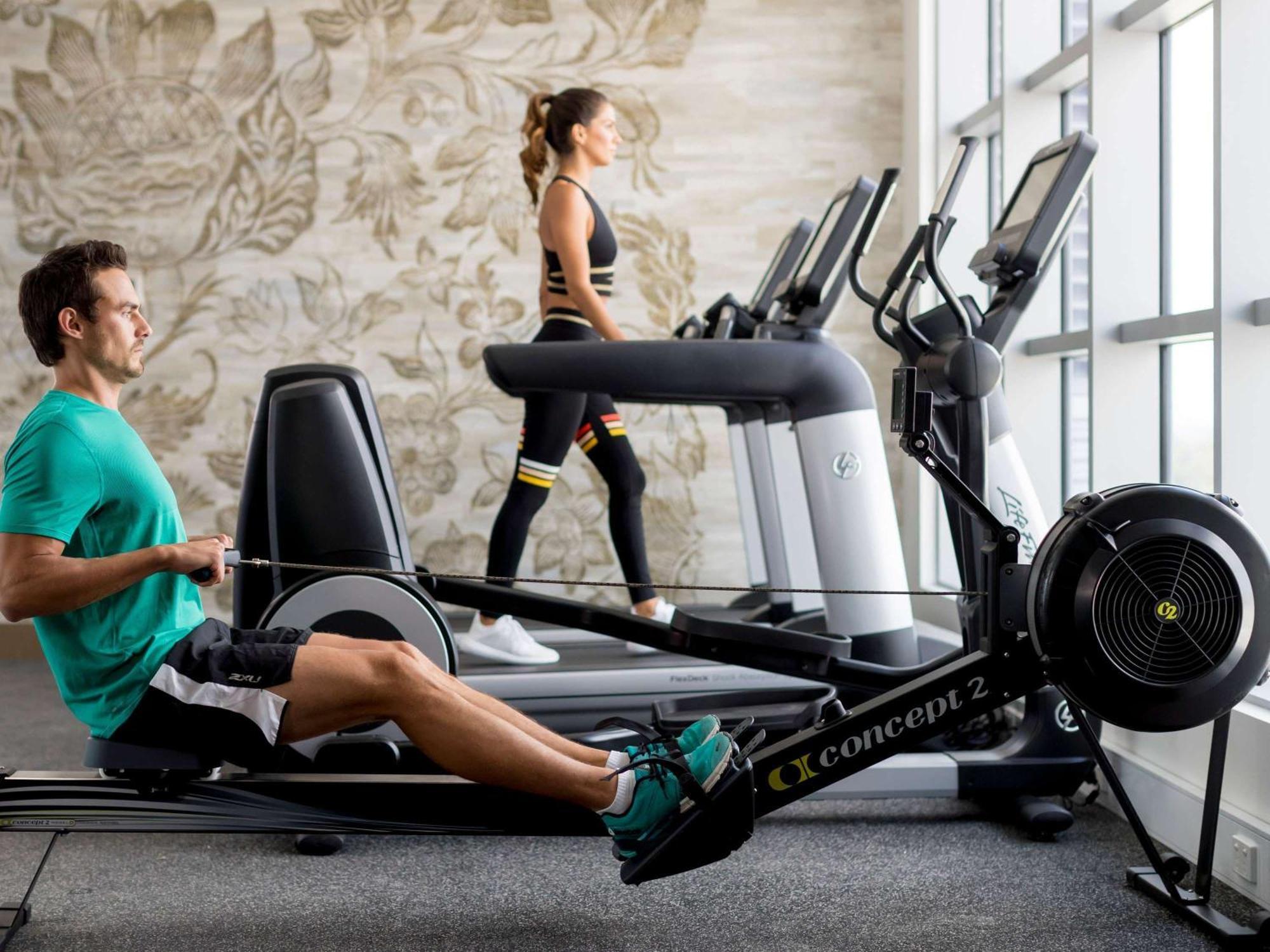 The William Inglis Mgallery Warwick Farm Bagian luar foto A Concept 2 model C in a gym